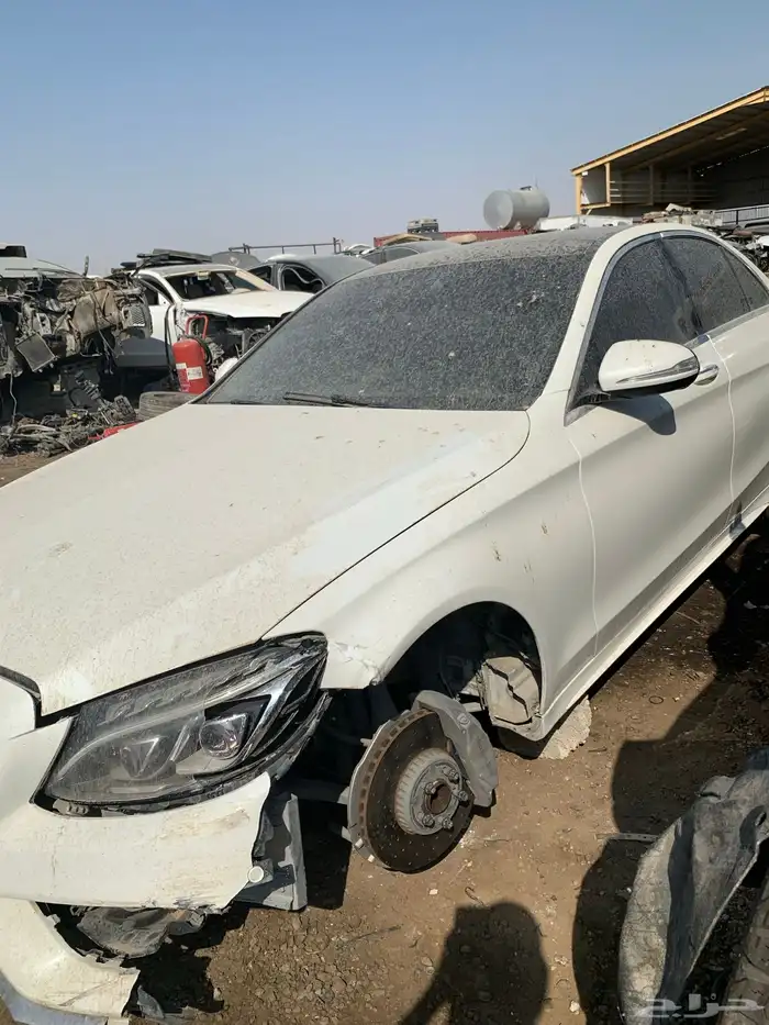 قطع غيار مستخدم مرسيدس2015 C300 2
