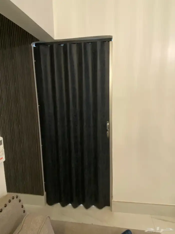 ابواب سحب أكورديون جلد وبيلاستيك 1