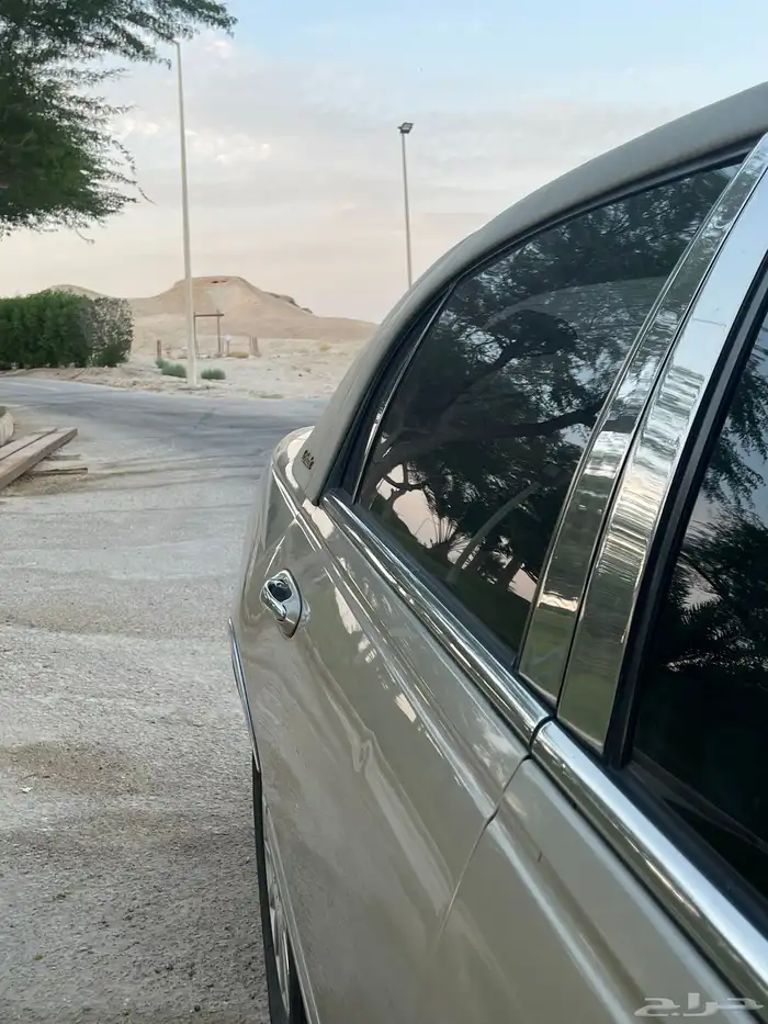 لنكولن تاون كار 2005 5