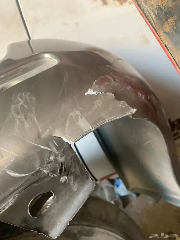 صدام خلفي VXR اصلي وكاله يحتاج سمكره فيه قطع حاجه بسيطه 2