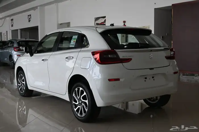 سوزوكي بالينو 2025 15