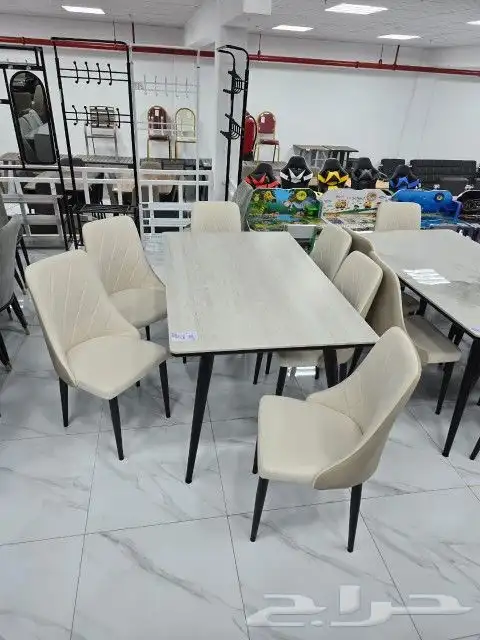 طاولات طعام ب اشكال جديده 1