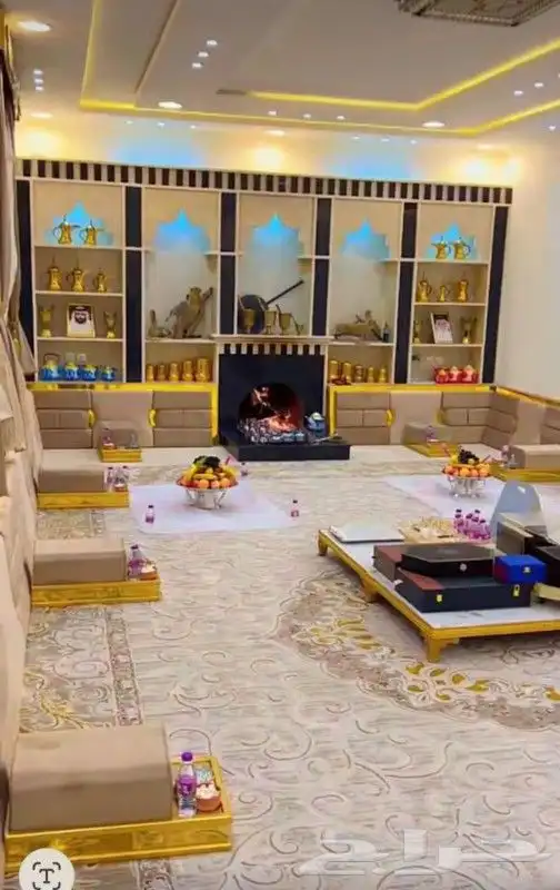 مشبات ممثل حدد 11