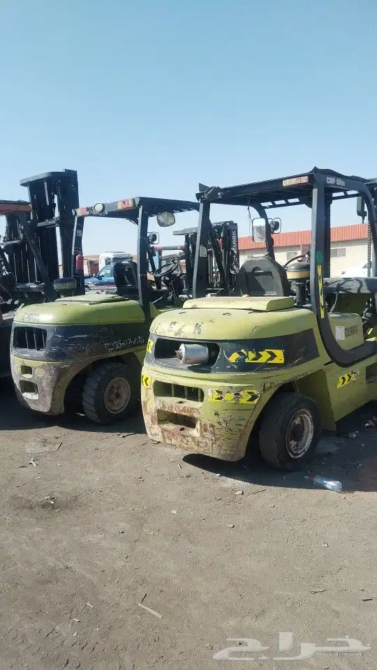 للإيجار جميع الرافعات الشوكيه والكيرنات 7