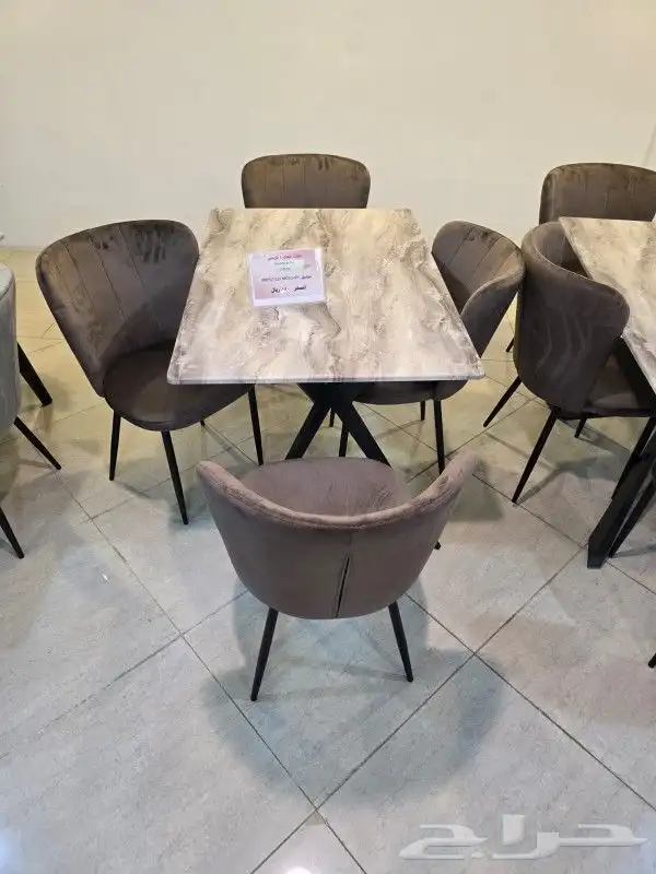 طاولات طعام ب اشكال جديده 9
