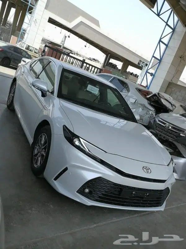 تويوتا كامري 2025 4