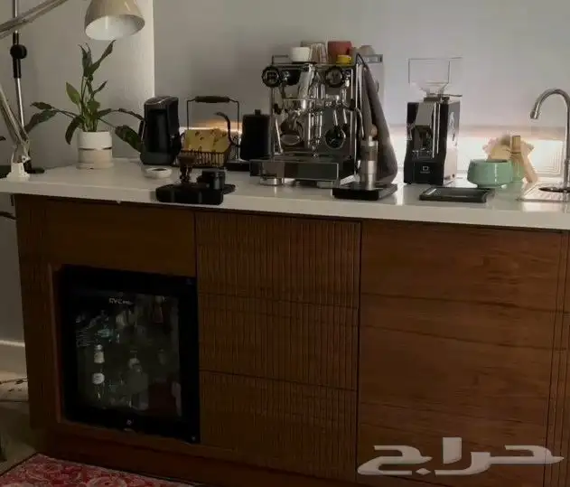 تفصيل أثاث طاولات قهوة بوفية استيل ذهبي 8