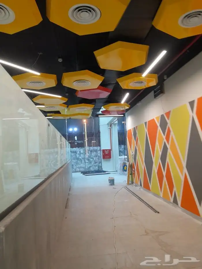 كهربائي الخرج 1