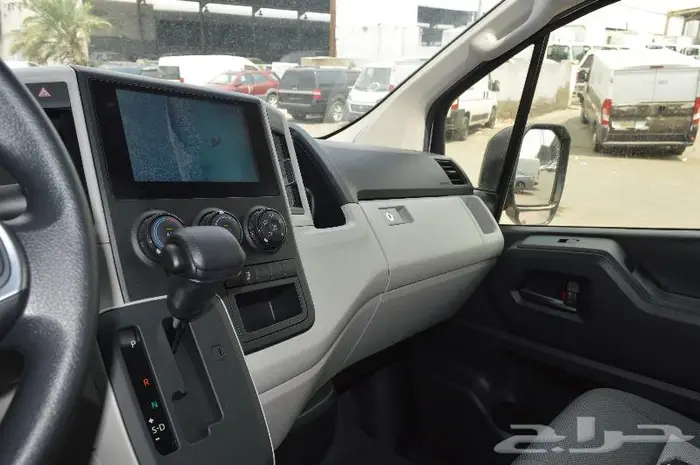 تويوتا باص هايس 2025 ديزل سقف مرتفع قير أوتوماتيك 22