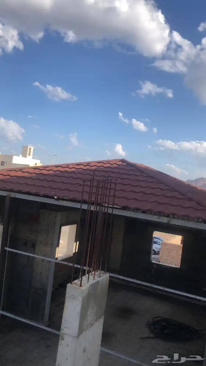 للبيع سقف قرميد كوري 2