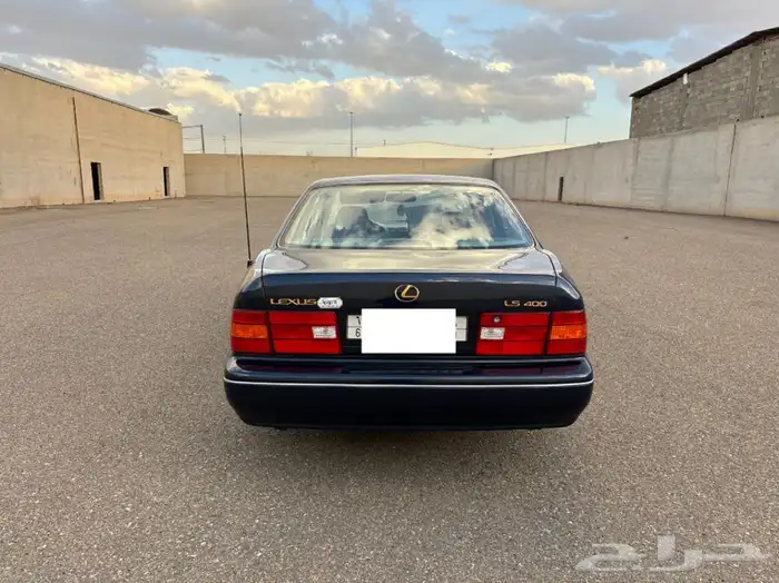 لكزس LS 400 نظيف 7