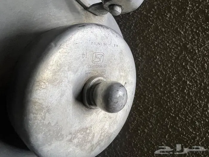 للبيع ابريق معدن ختمين 2