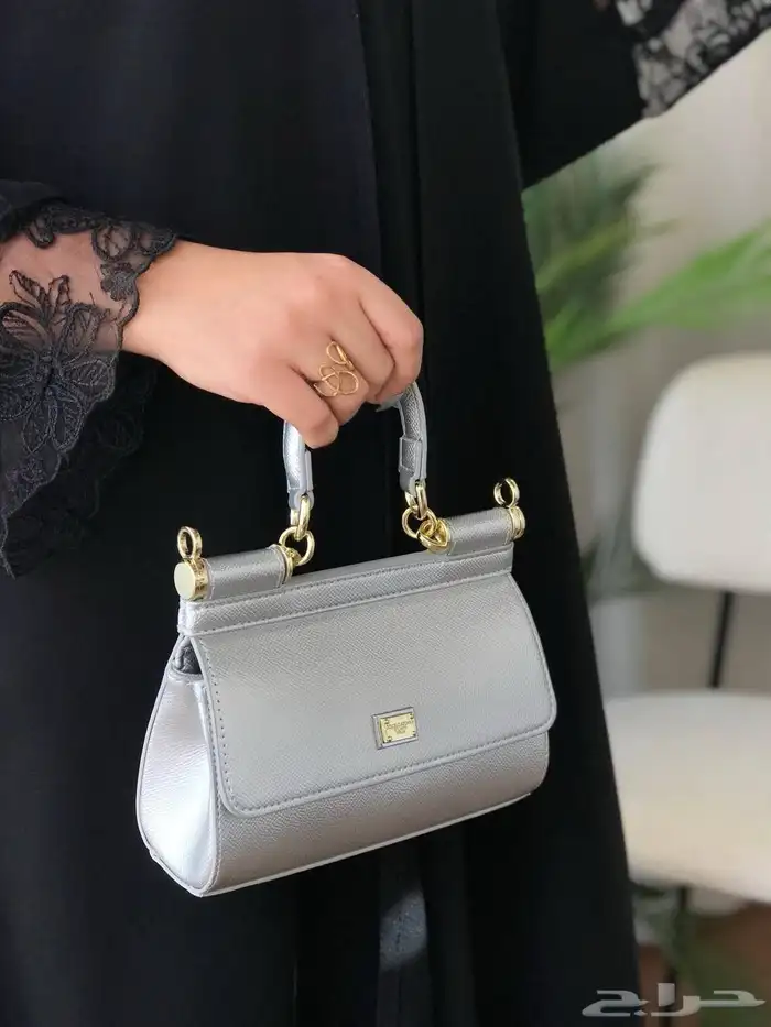 شنط دولتشي اند غابانا نسائيه شامل التوصيل ودفع عند الاستلام 24