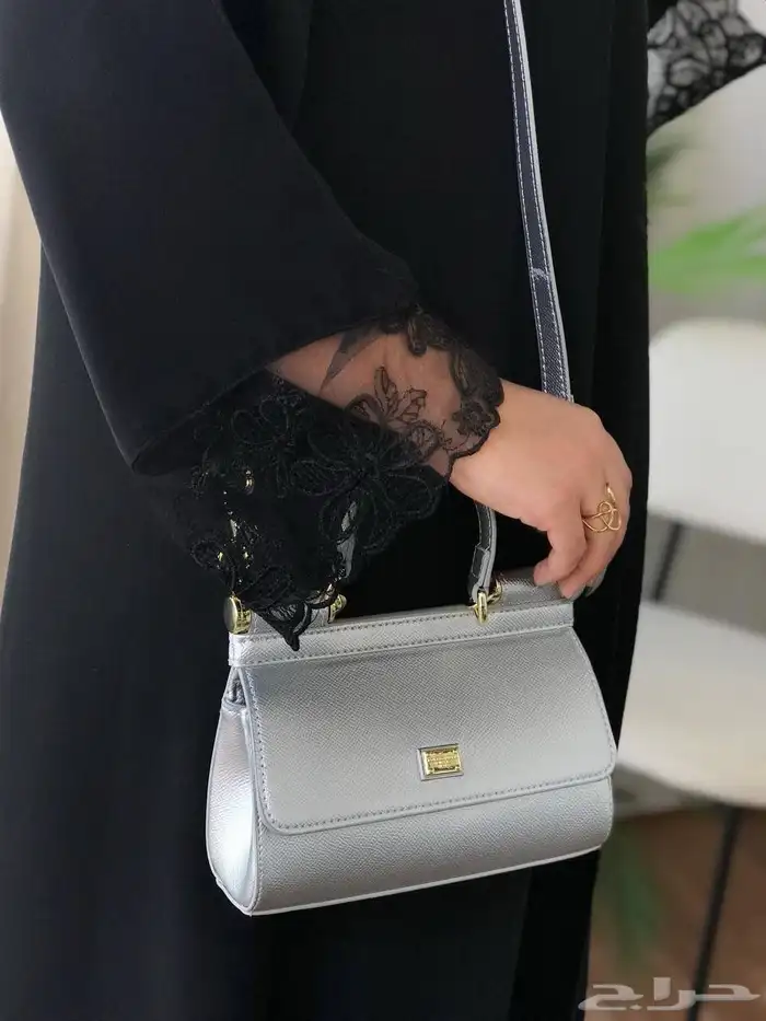 شنط دولتشي اند غابانا نسائيه شامل التوصيل ودفع عند الاستلام 25