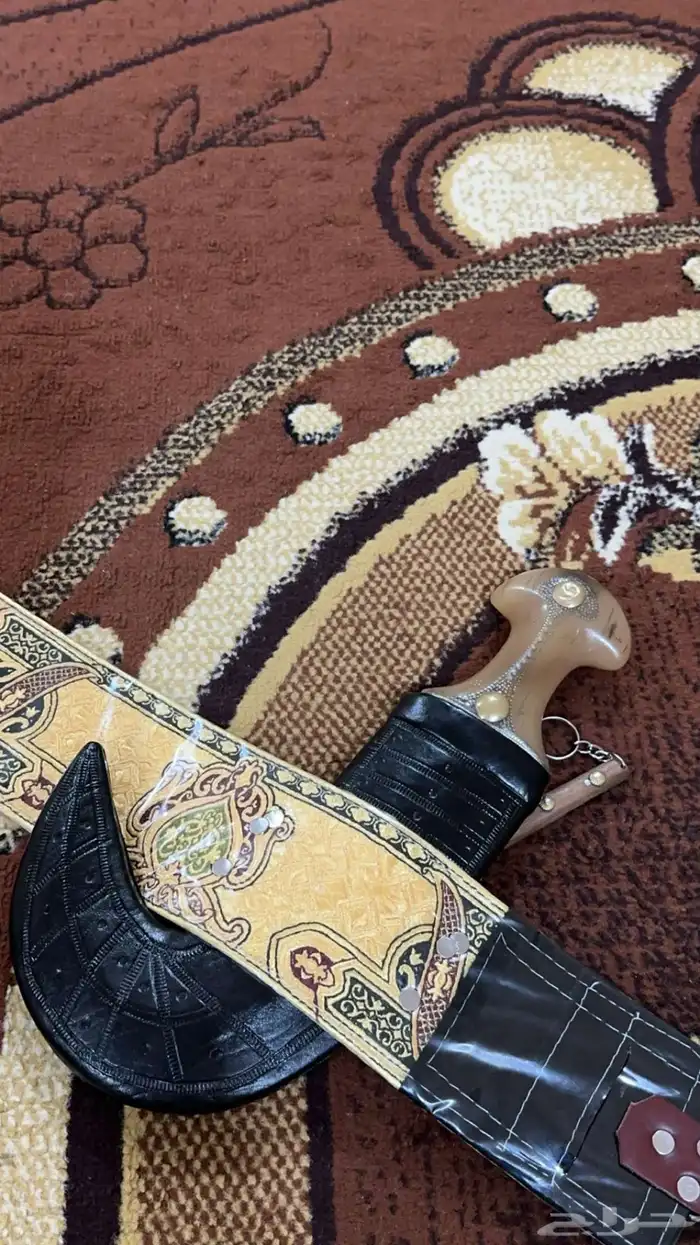 خنجر نجراني. كفو.نضيف.مركبله حزام كفو جديد. سله حضرمي حاده 0