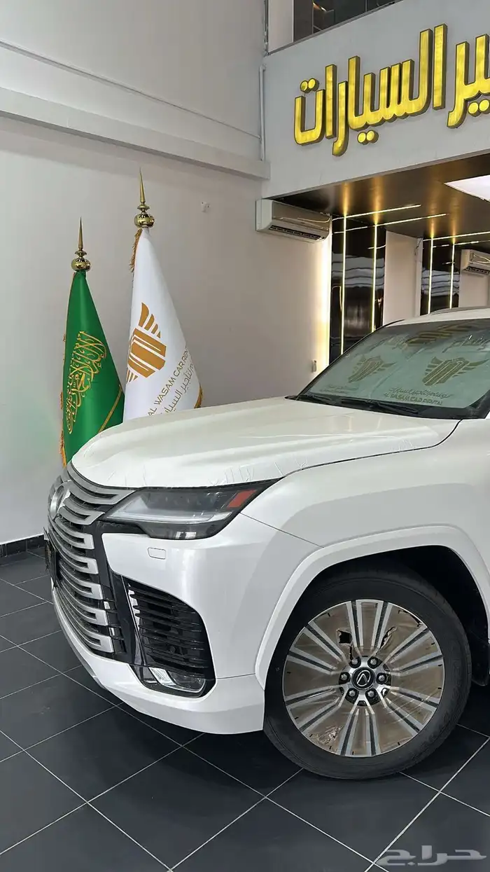 تاجير سيارات للايجار لكزسBB2024 اصفار 1