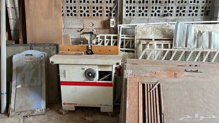 عدد 10 سيارات ومحول كهربائي ومكاينة لحام وأدوات نجارة للبيع 76