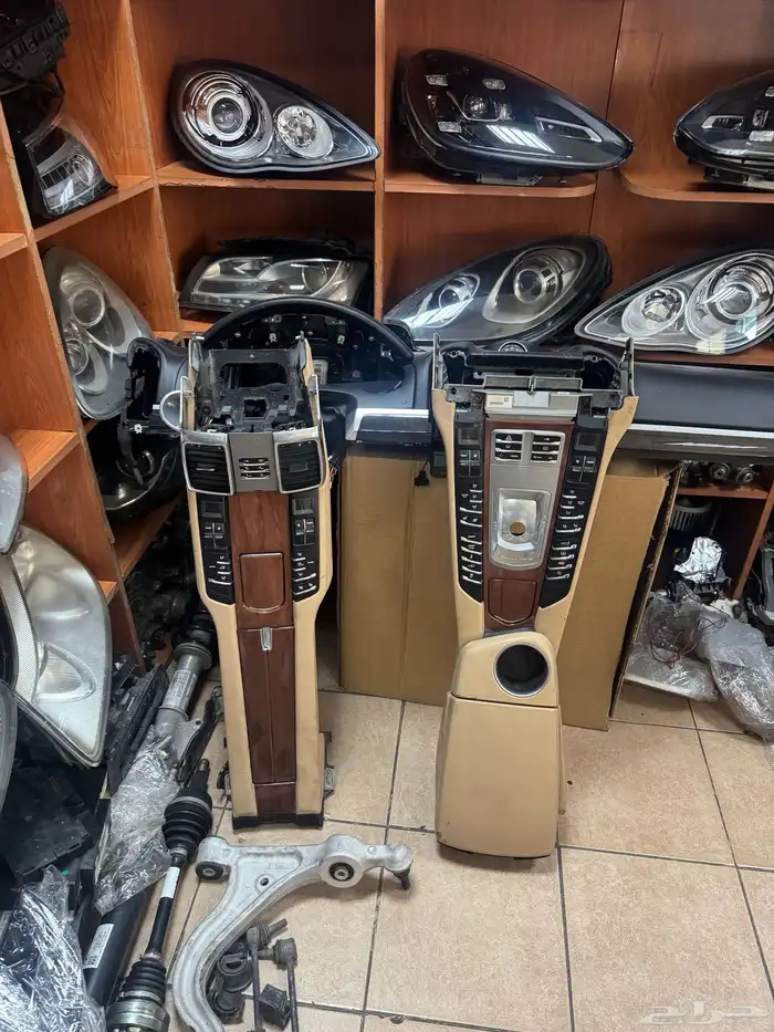 قطع غيار بورش 4