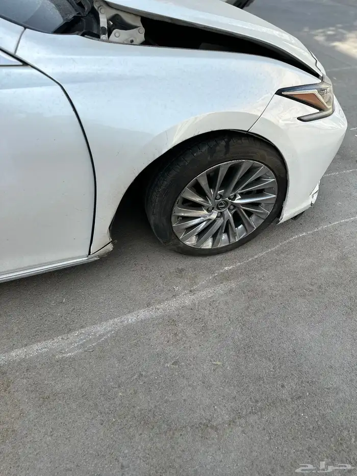 للبيع لكزس مصدوم موديل 2020 (( مباعه )) 5