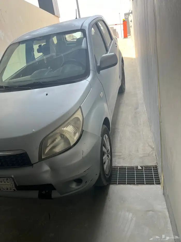عدد 10 سيارات ومحول كهربائي ومكاينة لحام وأدوات نجارة للبيع 12