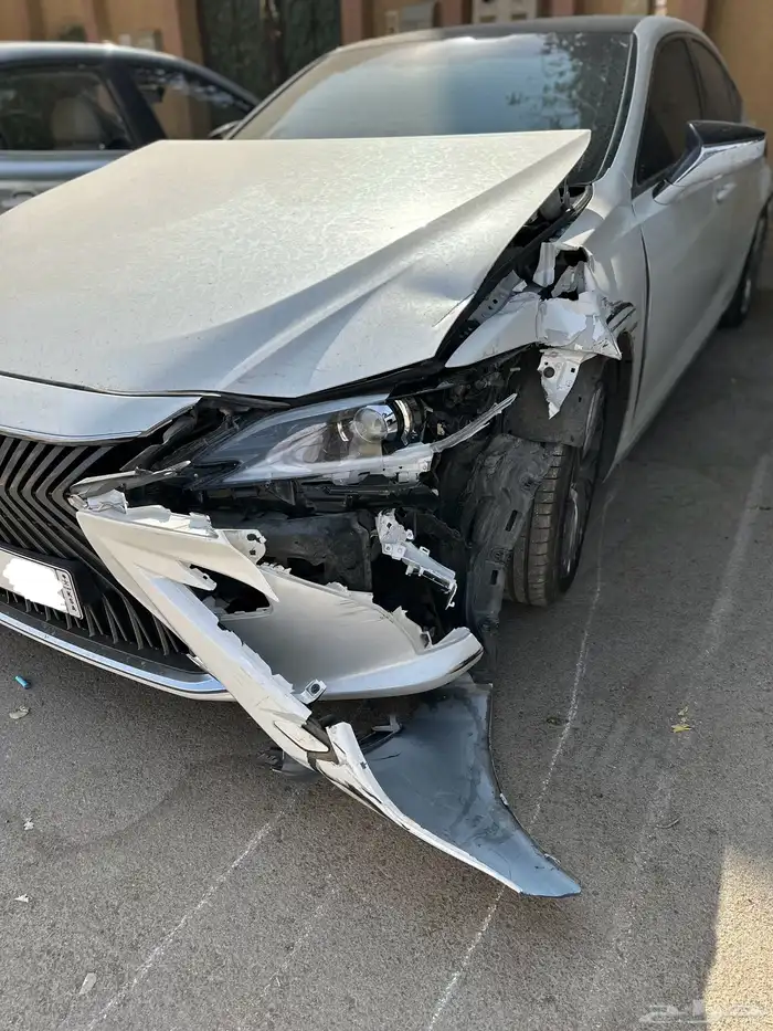 للبيع لكزس مصدوم موديل 2020 (( مباعه )) 1