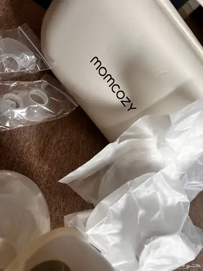 جهاز مامكوزي لشفط الحليب breast pump Momcozy m5 3