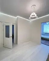 اصباغ وجميع انواع اديكورات فوم بديل خشب بديل رخام جبس مرايات 0