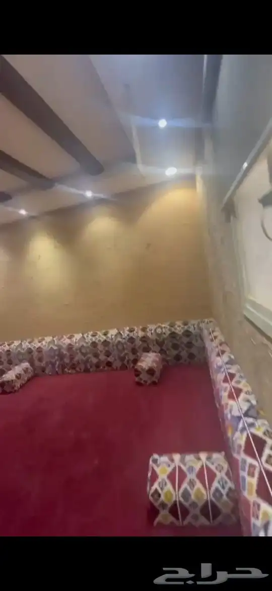 عزاب ثلاث غرف الذيبيه استراحه 1