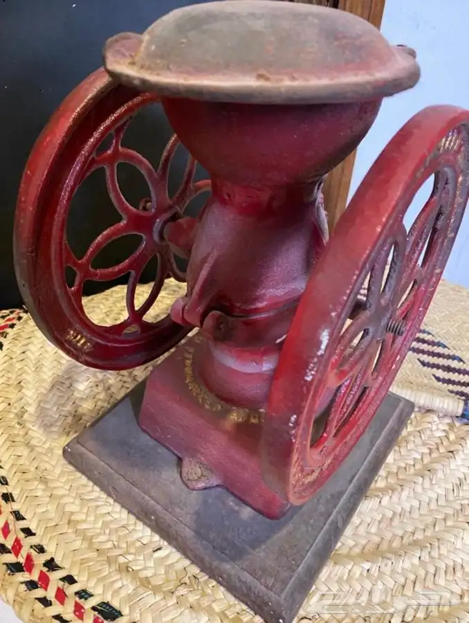 طاحونه انجليزيه أم عجل 1920 السعر 1600 لايتواصل إلا الجاد 0