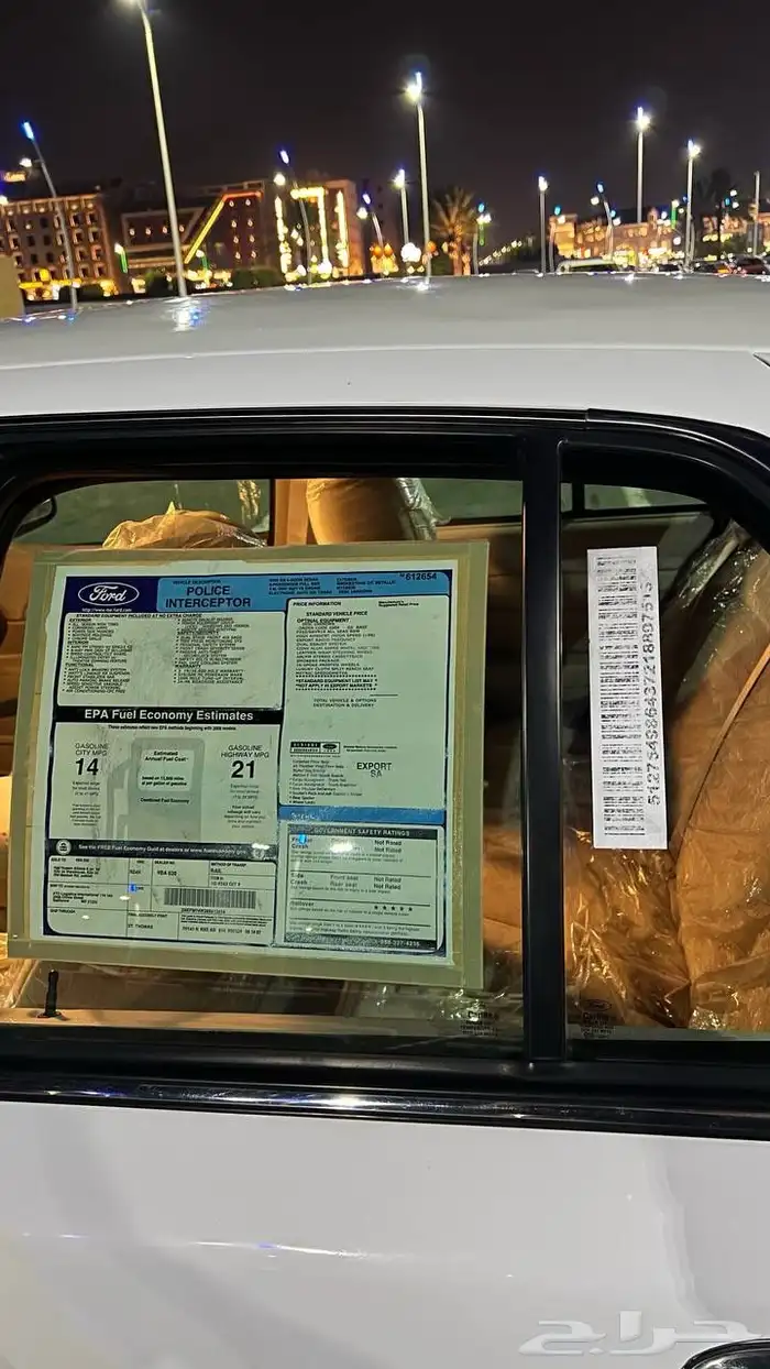فورد 2011بوليسي مخزن ماشي 70 الف (تم البيع) 24
