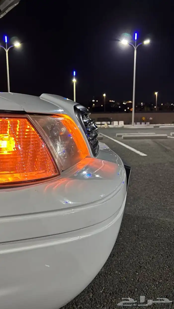 فورد 2011بوليسي مخزن ماشي 70 الف (تم البيع) 13