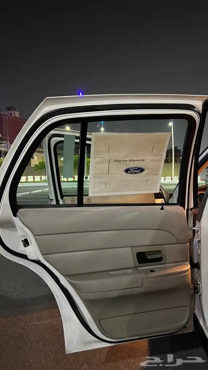 فورد 2011بوليسي مخزن ماشي 70 الف (تم البيع) 41