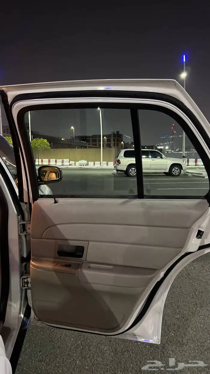 فورد 2011بوليسي مخزن ماشي 70 الف (تم البيع) 40