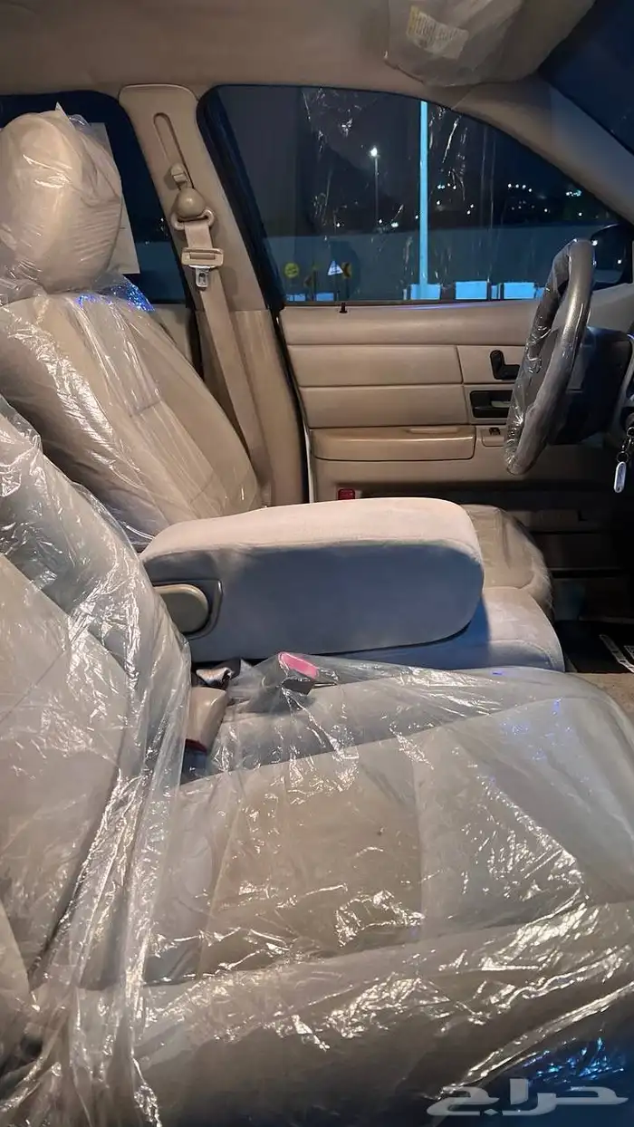 فورد 2011بوليسي مخزن ماشي 70 الف (تم البيع) 34