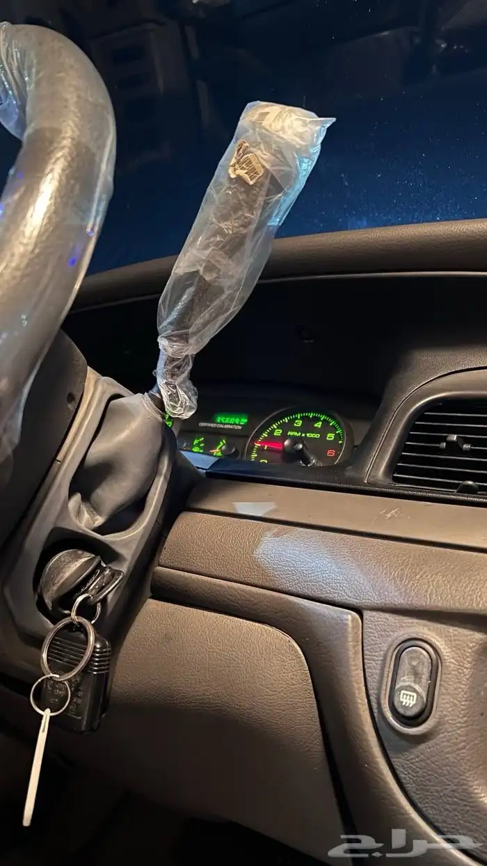 فورد 2011بوليسي مخزن ماشي 70 الف (تم البيع) 29