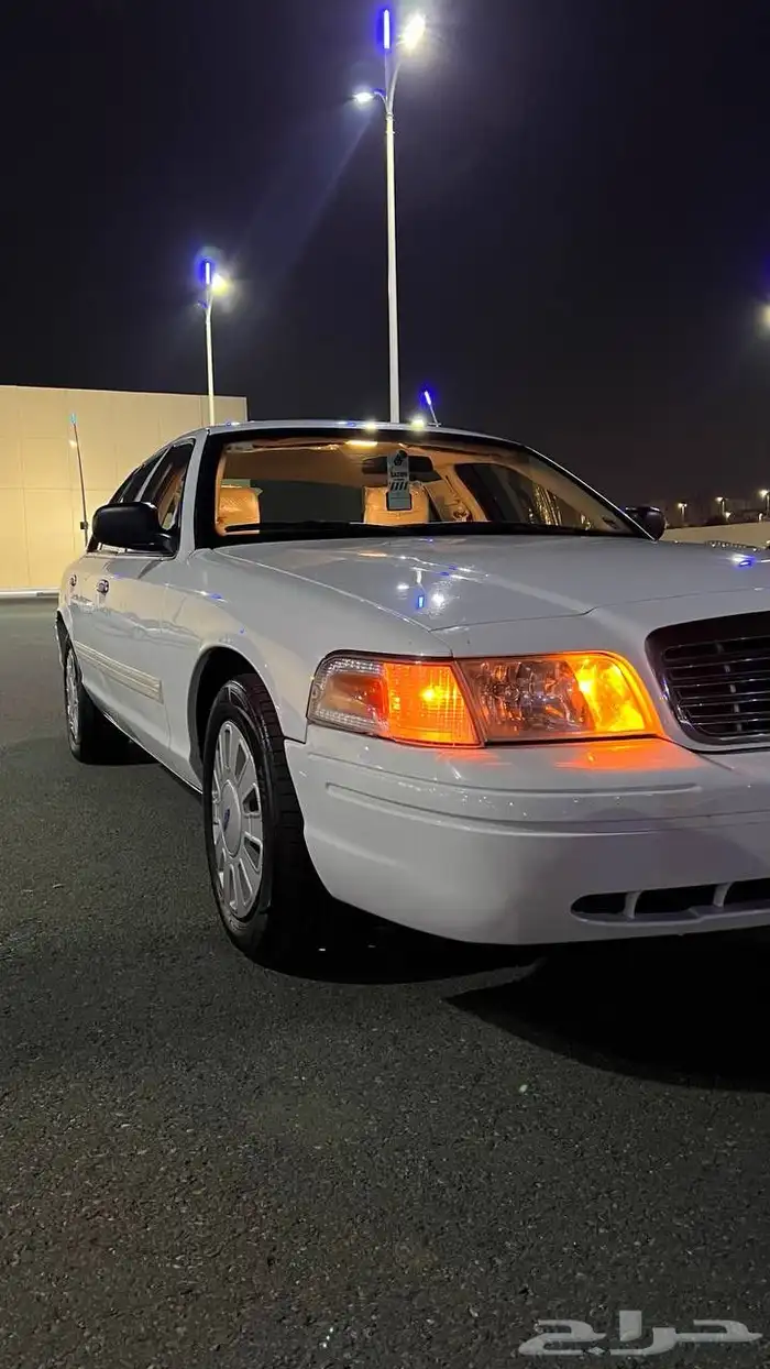 فورد 2011بوليسي مخزن ماشي 70 الف (تم البيع) 3