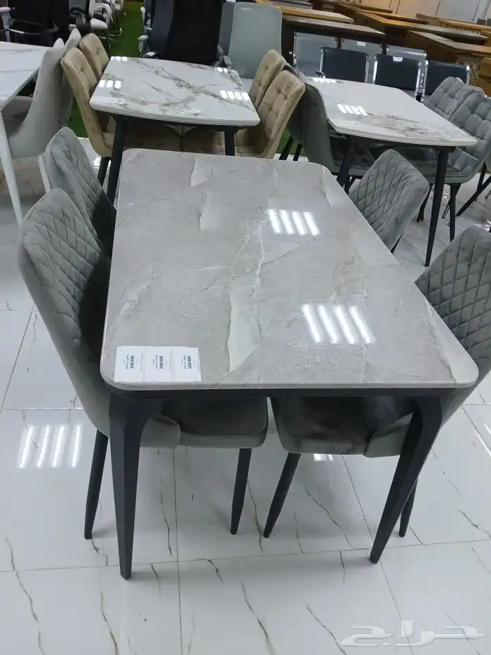 طاولات طعام متنوعه 3