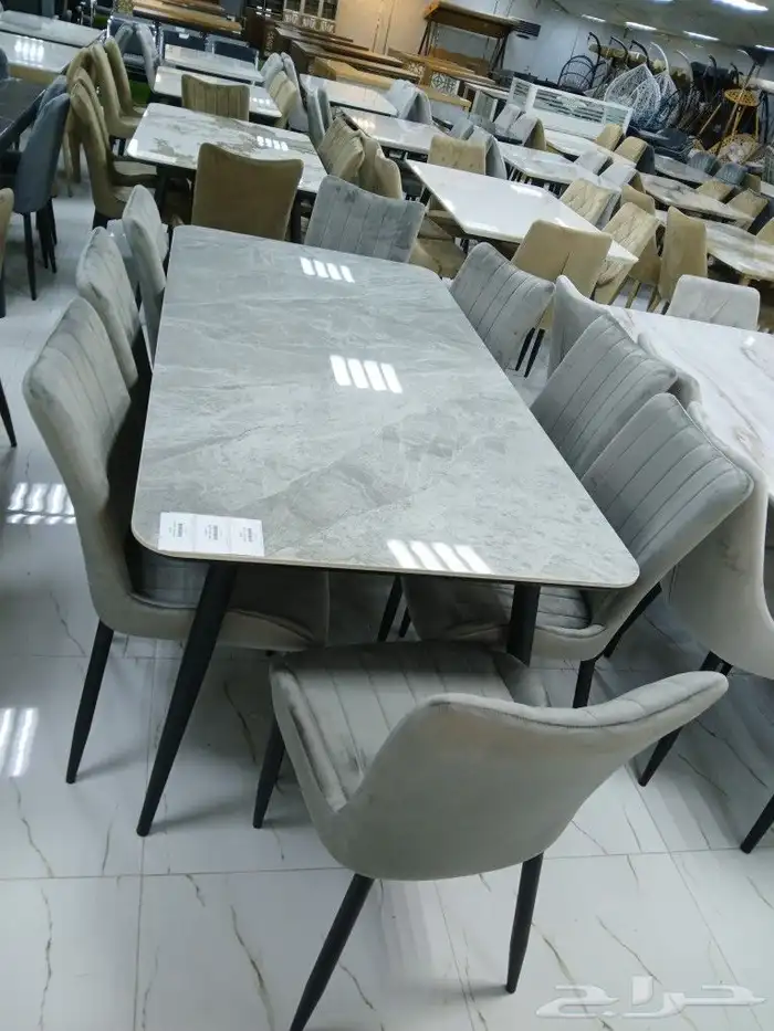 طاولات طعام متنوعه 8