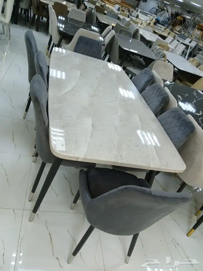 طاولات طعام متنوعه 9