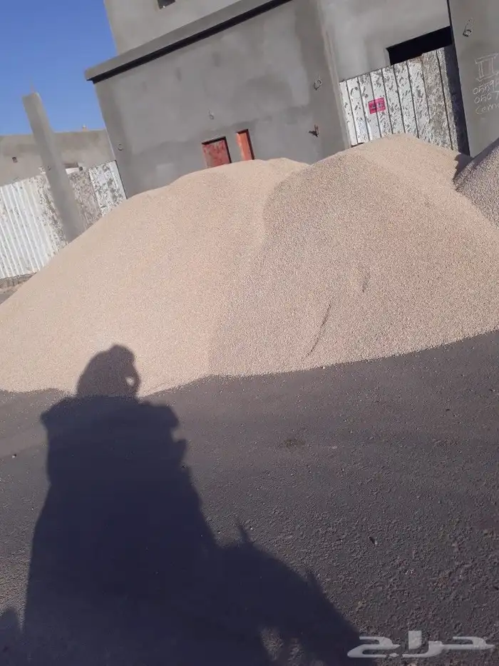 يوجد لدينا جميع موادالبناءدفان صبيز كسارة رمل ألبان رمل لياس 6