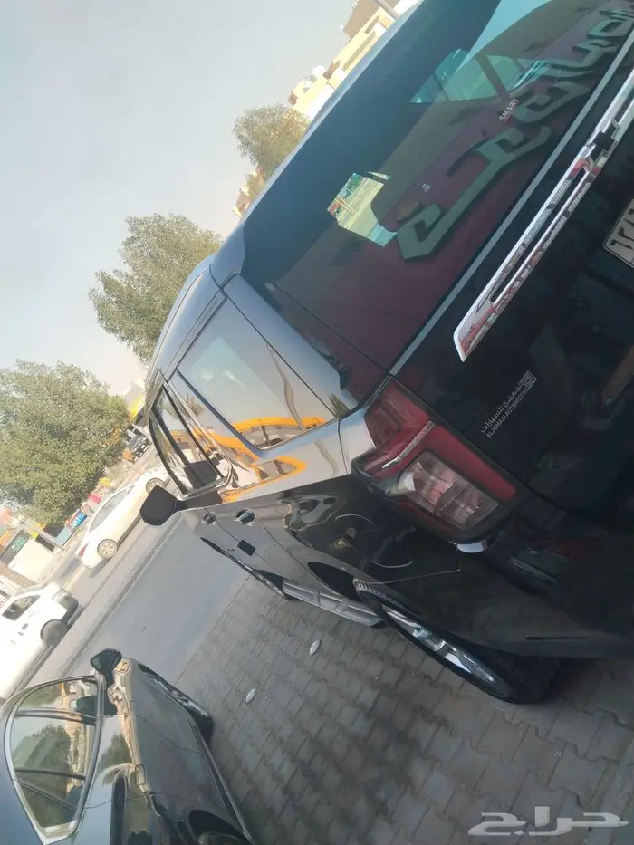 سيارات فارهه للايجار 3
