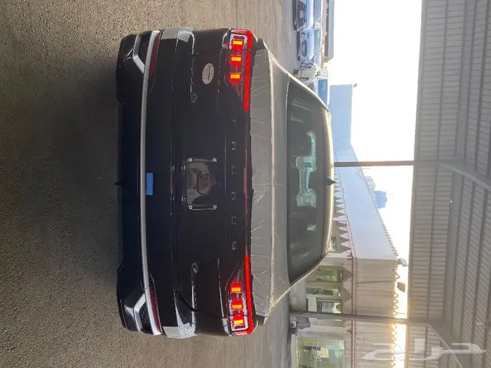 فورد تورس ترند 2025 اللون اسود 1