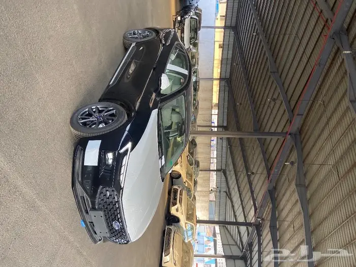 فورد تورس ترند 2025 اللون اسود 7