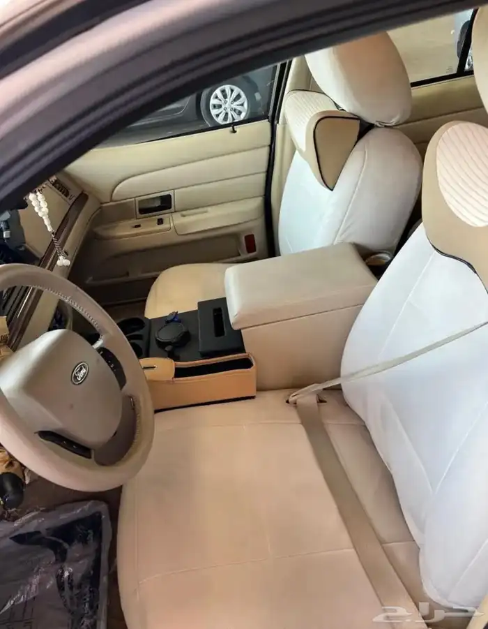 فورد كراون فكتوريا 2012 (تم البيع) 3