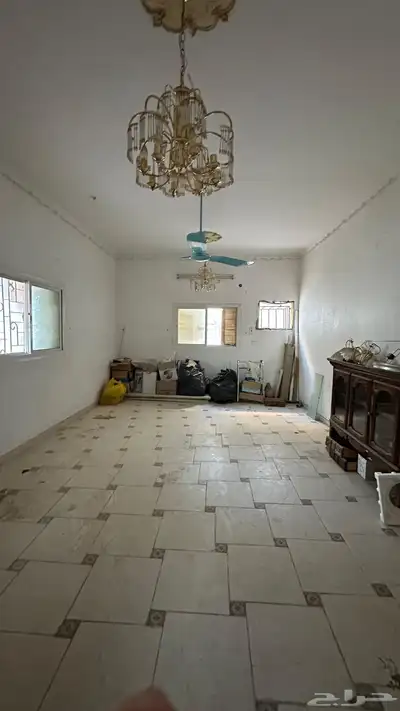 موقع رائع في السداد عليه مبنى فيلا قديمه 360م شارع 15 15