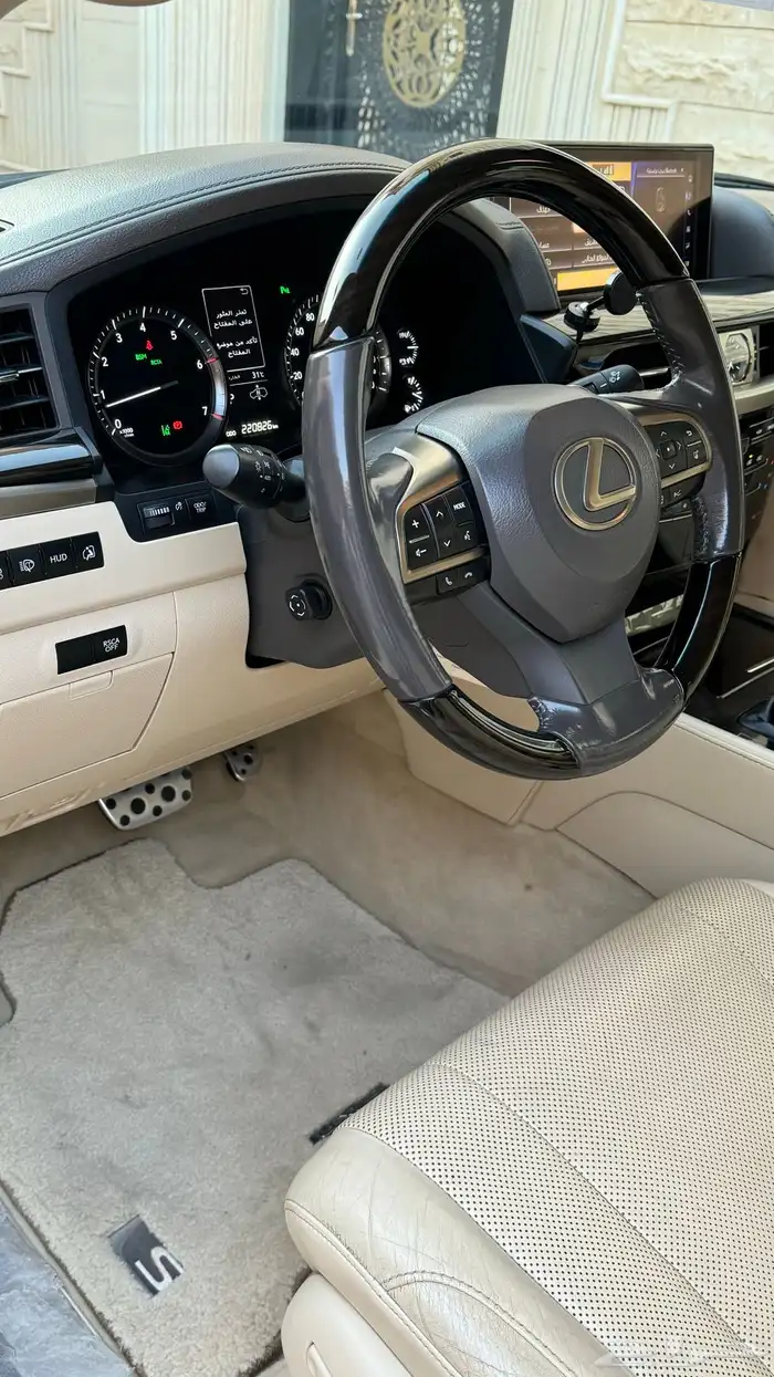 تم البيع تم البيع جيب لكزس 2018 LX 570 11