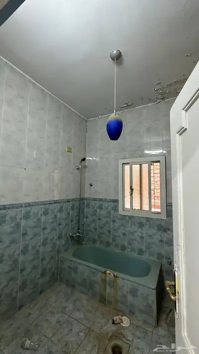 موقع رائع في السداد عليه مبنى فيلا قديمه 360م شارع 15 13
