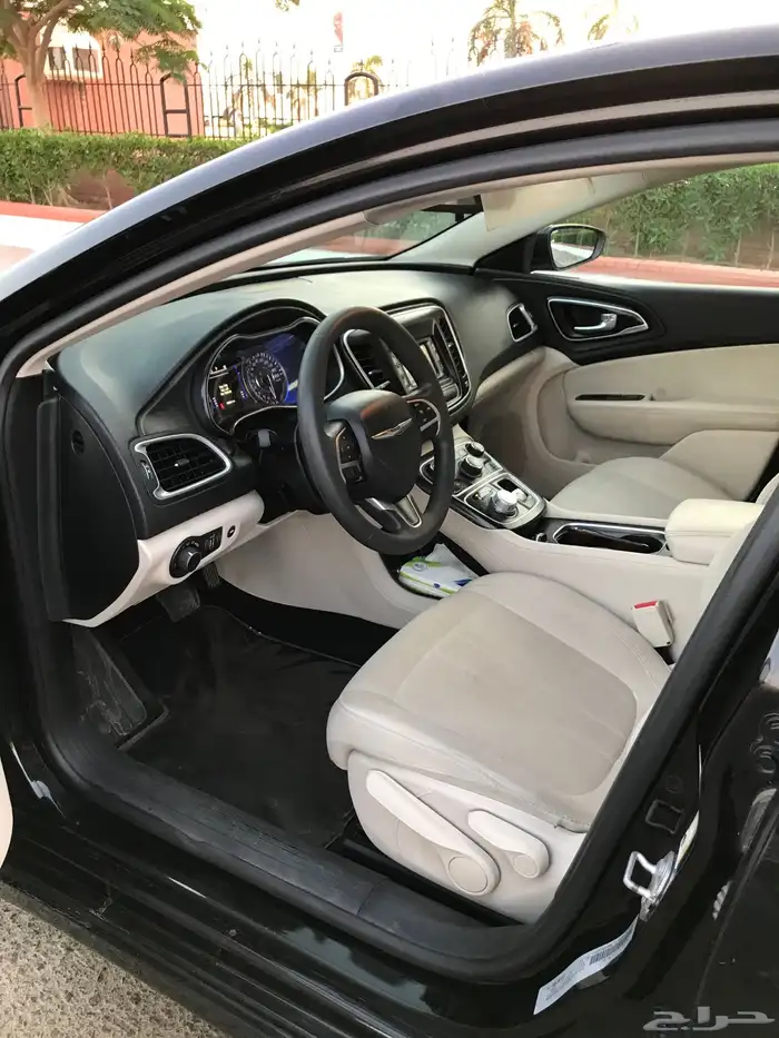 ( تم البيع ) كرايزلر C200 موديل 2016 13