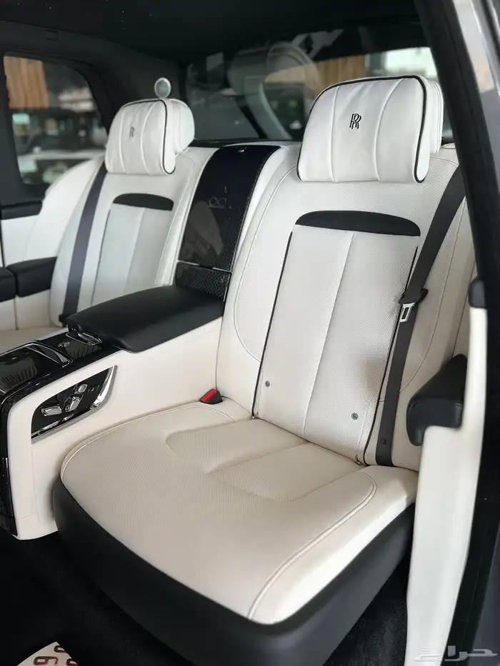 كولينان بلاك بادج - Rolls-Royce Cullinan Black Badge 2025 9