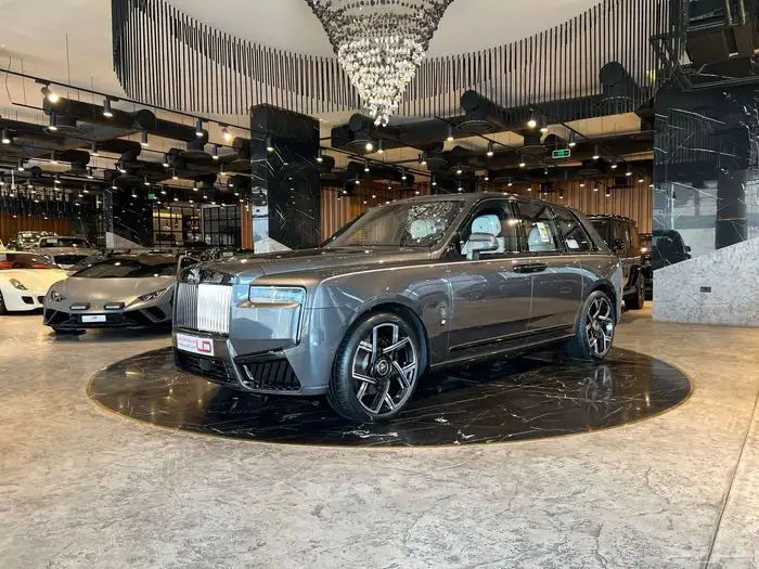 كولينان بلاك بادج - Rolls-Royce Cullinan Black Badge 2025 0